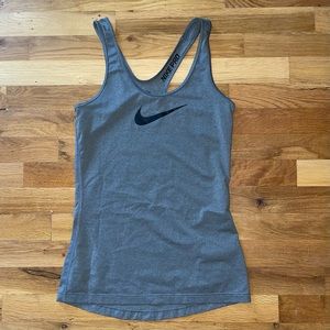 Nike pro workout tank